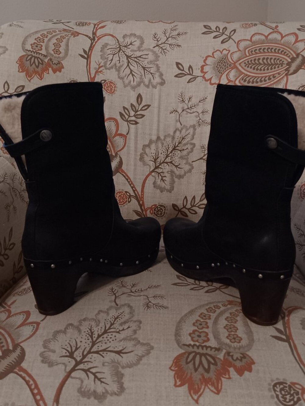 UGG clog boots / black / woman size 7 - Picture 2 of 7